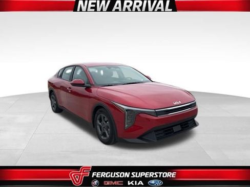 Certified 2025 Kia K4 LXS FWD image 1