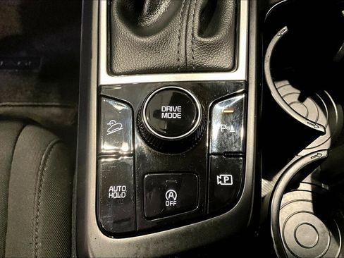 Used 2024 Kia Sportage LX FWD image 17