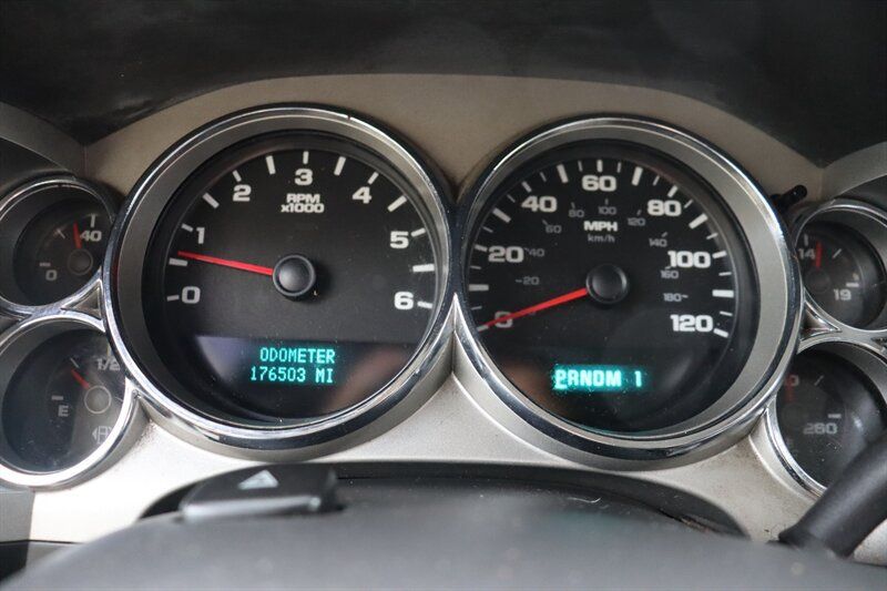 Used 2007 GMC Sierra 2500 W/T w/ Work Truck Preferred Package AWD/4WD image 11
