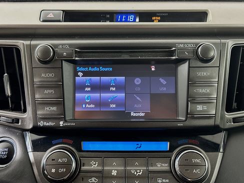 Used 2015 Toyota RAV4 Limited image 19