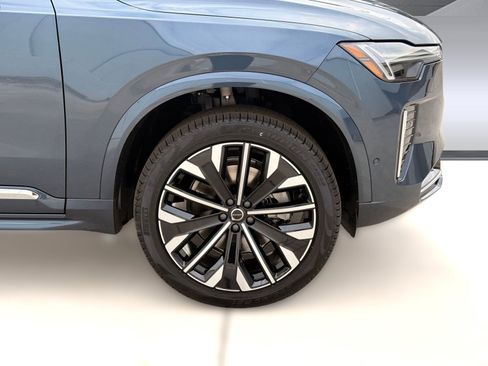 New 2026 Volvo XC90 B5 Plus image 11