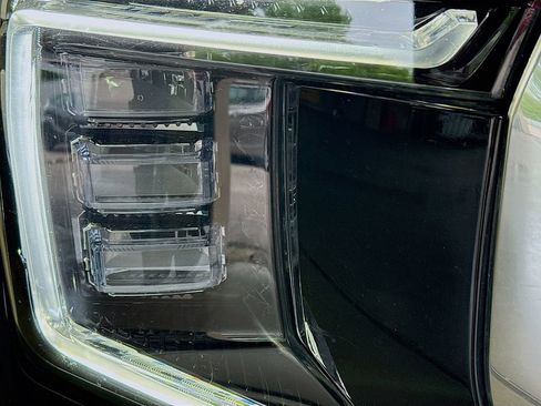 Used 2021 GMC Yukon XL Denali AWD/4WD image 40