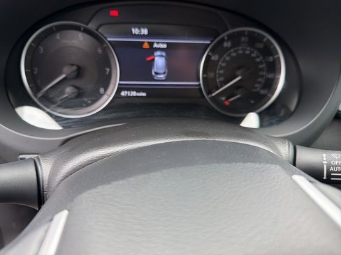 Used 2022 INFINITI QX50 Sensory image 12