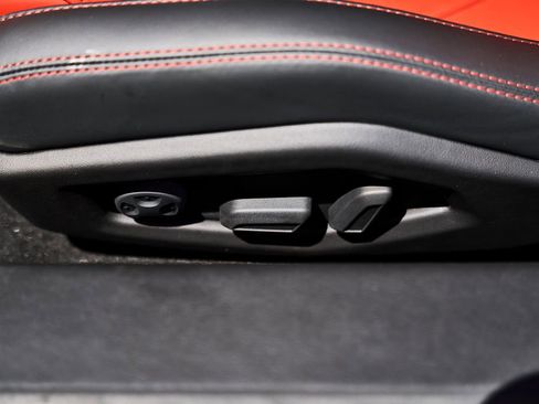 Used 2024 Lamborghini Huracan EVO AWD/4WD image 35