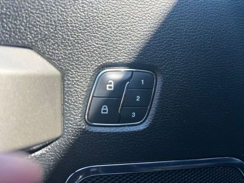 Used 2017 Ford F150 Lariat w/ Equipment Group 502A Luxury image 15