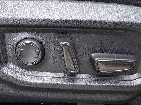 Used 2025 Toyota Tundra Limited image 30