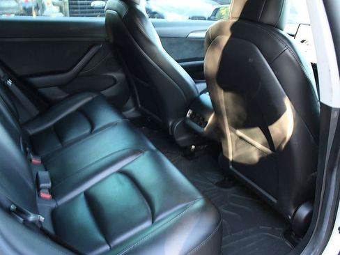 Used 2021 Tesla Model 3 Standard Range Plus RWD image 19