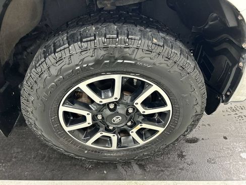Used 2020 Toyota Tundra SR5 w/ TRD Off-Road Package AWD/4WD image 8
