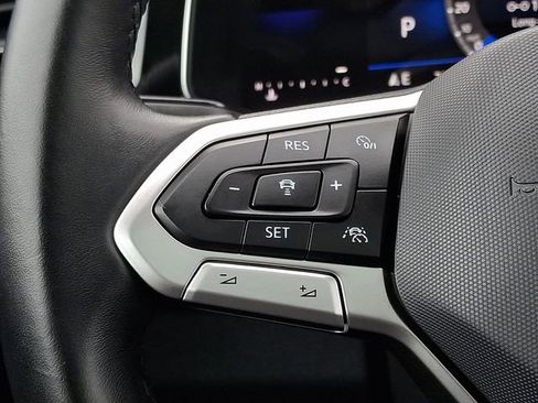 Used 2025 Volkswagen Jetta SE image 21