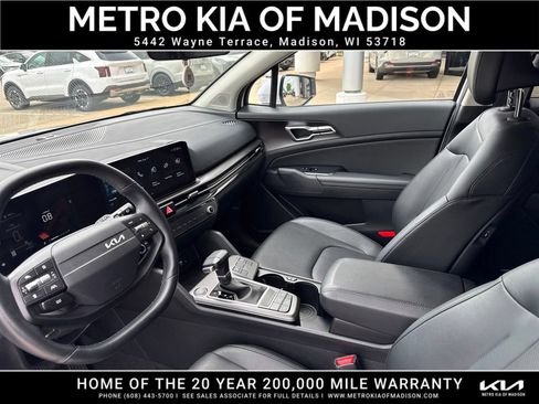 Used 2026 Kia Sportage EX FWD image 15
