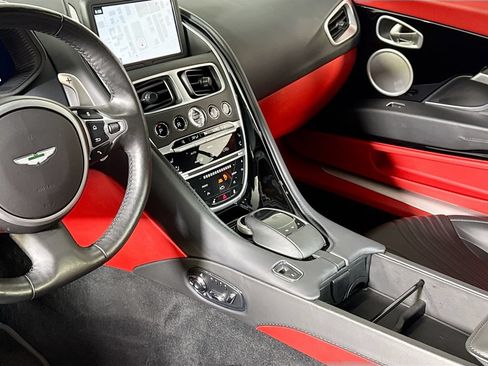 Used 2021 Aston Martin DB11 Coupe RWD image 14