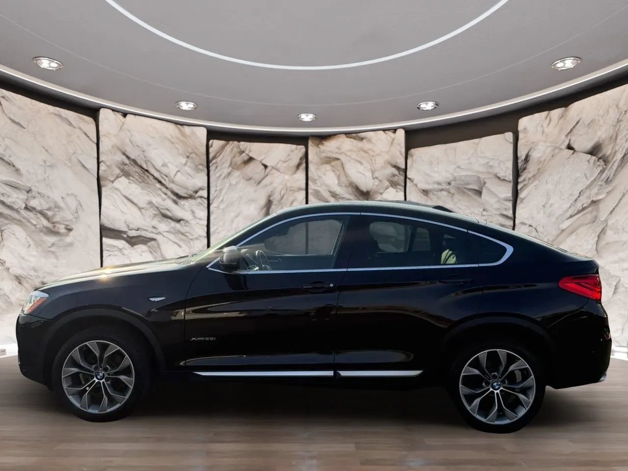 Used 2018 BMW X4 xDrive28i AWD/4WD image 4