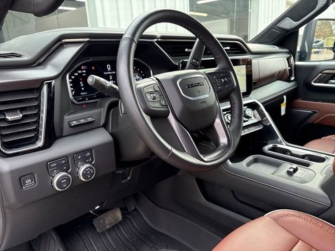 Certified 2025 GMC Sierra 2500 Denali Ultimate image 16