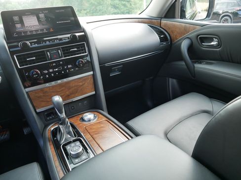 Certified 2024 Nissan Armada SL w/ Captain's Chairs Package AWD/4WD image 11