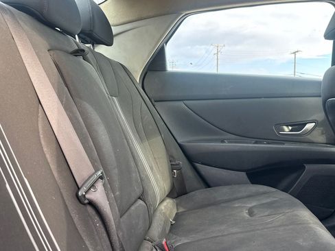Used 2025 Hyundai Elantra SEL FWD image 32