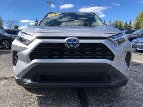 Used 2024 Toyota RAV4 XLE image 2