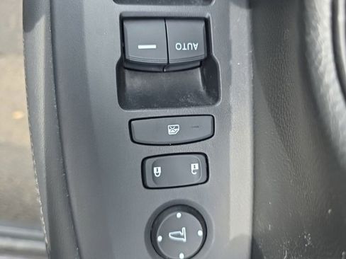 Certified 2023 Honda HR-V LX image 12
