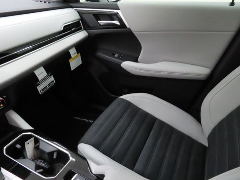 New 2026 Mitsubishi Outlander SE AWD/4WD image 19