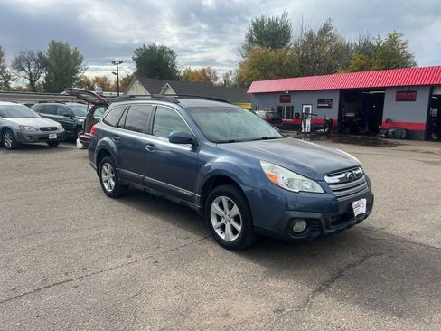 Used 2013 Subaru Outback 2.5i Premium w/ Popular Pkg 1B image 4