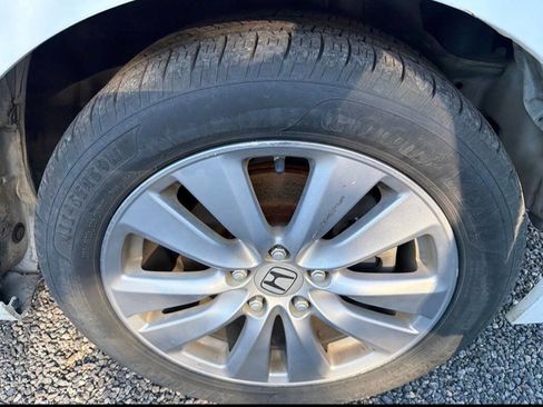 Used 2011 Honda Accord EX-L image 24