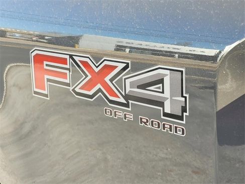 New 2026 Ford F250 Lariat w/ Chrome Package image 6