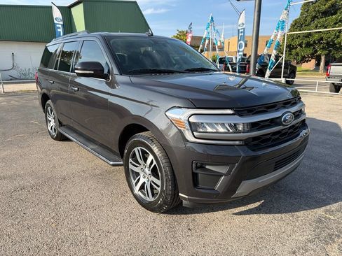 Used 2022 Ford Expedition XLT RWD image 7