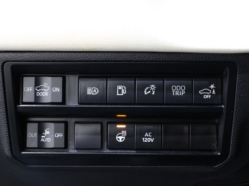 Used 2023 Toyota Tundra Capstone image 11