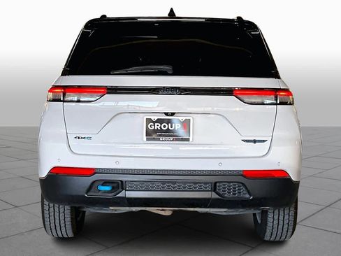 Used 2024 Jeep Grand Cherokee Trailhawk image 4