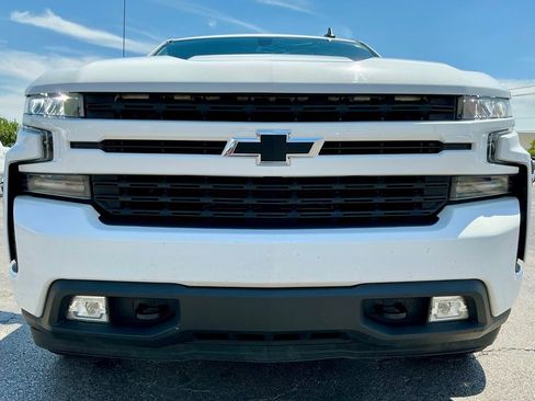 Used 2020 Chevrolet Silverado 1500 RST w/ Texas Edition RWD image 9