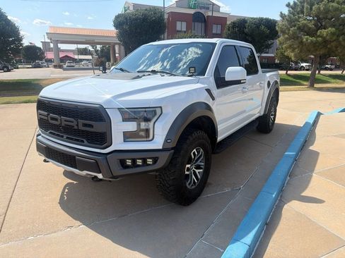 Used 2018 Ford F150 Raptor w/ Equipment Group 802A Luxury AWD/4WD image 4