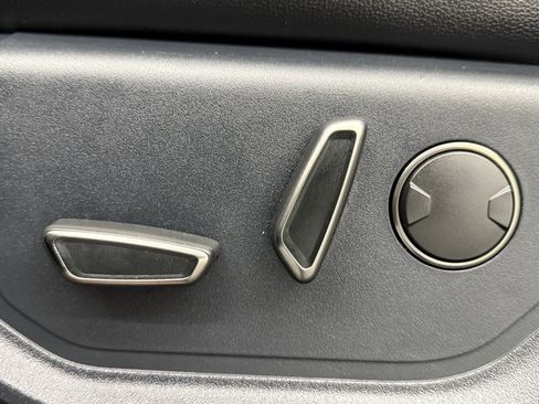 Used 2020 Ford F150 Raptor w/ Equipment Group 802A Luxury image 17