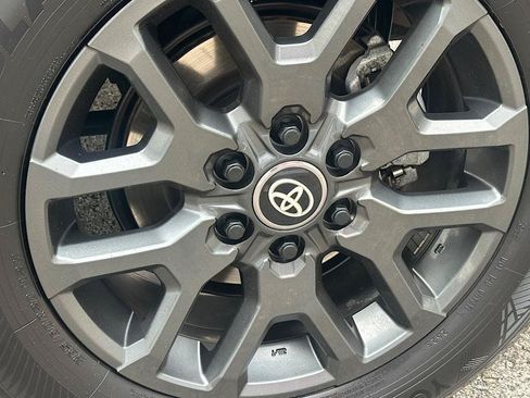 Certified 2026 Toyota Sequoia Platinum AWD/4WD image 34
