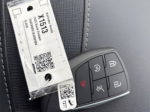 Used 2025 Buick Enclave Sport Touring image 28