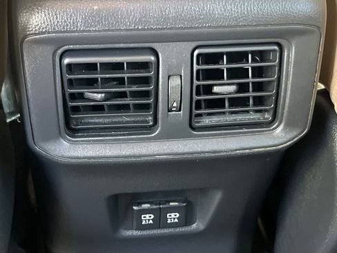 Used 2021 Toyota RAV4 Limited image 14