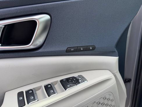 New 2026 Kia Carnival SX FWD image 18