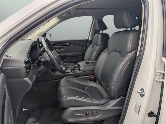 Certified 2024 Honda Pilot Touring image 11