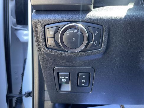 Used 2019 Ford F150 XLT w/ Equipment Group 302A Luxury AWD/4WD image 17