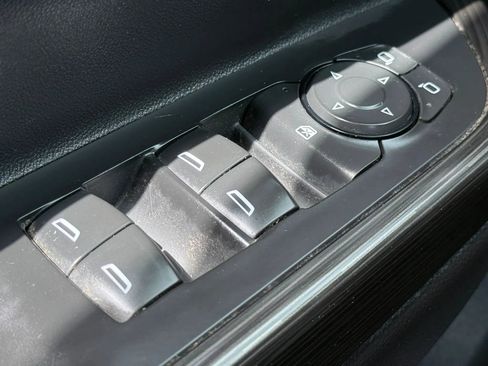 Used 2017 GMC Acadia SLT w/ LPO, Floor Liner Package image 25