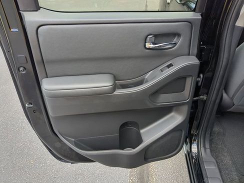 Used 2023 Nissan Frontier SV RWD image 25