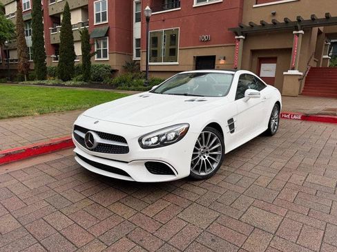 Used 2018 Mercedes-Benz SL 550 image 54