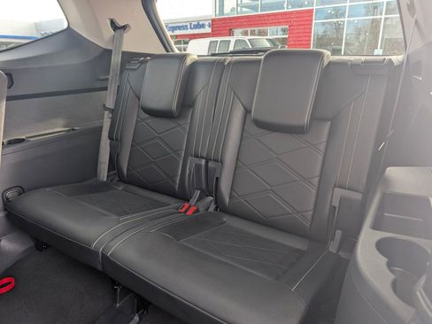 Used 2024 Volkswagen Atlas SE image 25