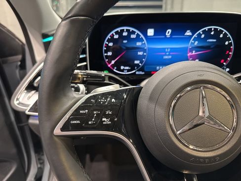 Used 2024 Mercedes-Benz E 350 4MATIC Sedan w/ Airmatic Package image 27