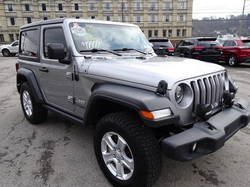 Used 2020 Jeep Wrangler Sport AWD/4WD image 4