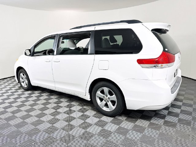 Used 2011 Toyota Sienna LE FWD image 21