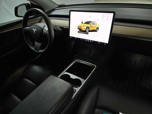 Used 2023 Tesla Model Y Long Range AWD/4WD image 10