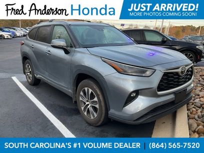 Used 2022 Toyota Highlander XLE