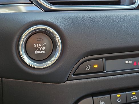 New 2025 MAZDA CX-5 AWD 2.5 S w/ Premium Plus Pkg image 18