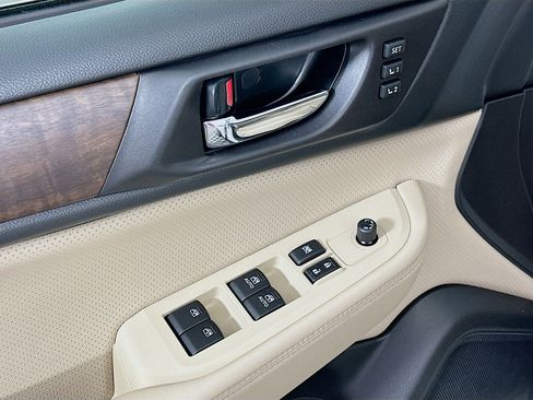 Used 2017 Subaru Outback 2.5i Limited image 15