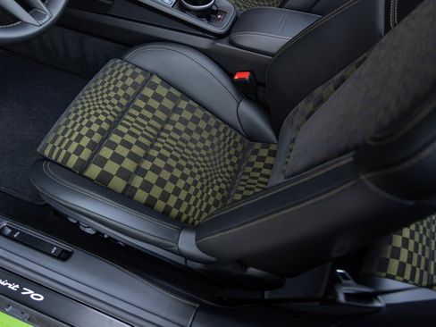 Certified 2026 Porsche 911 Carrera GTS image 24