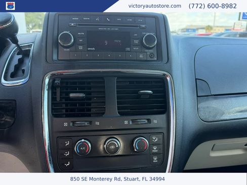 Used 2013 Dodge Grand Caravan American Value Package w/ UConnect Hands-Free Group image 19